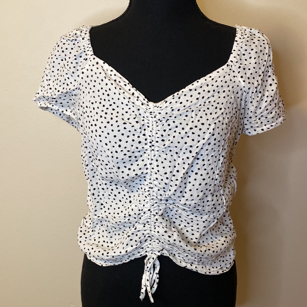 💖 2/$25 H&M Polka Dot Drawstring Blouse